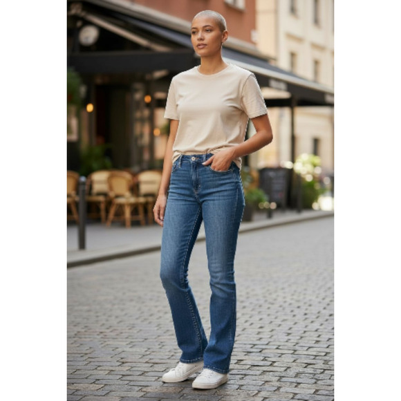 NWT Levi's Super-Low Boot Cut Jeans 32 x32 - Picture 1 of 6